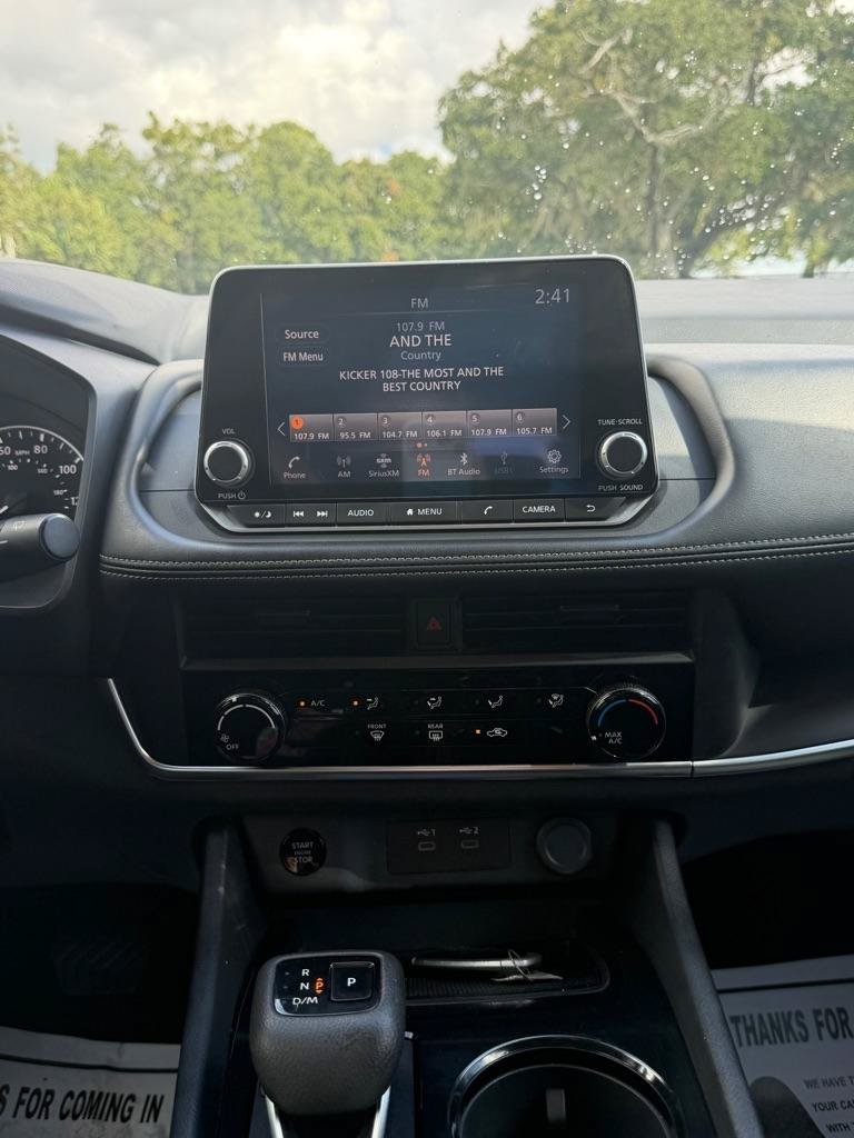 Used 2024 Nissan Rogue S FWD image 23