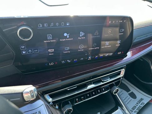 Used 2024 Chevrolet Traverse RS image 13