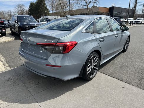 Used 2023 Honda Civic Touring image 9