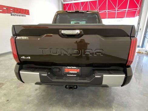 Used 2024 Toyota Tundra Limited AWD/4WD image 4