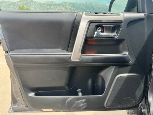 Used 2019 Toyota 4Runner SR5 Premium AWD/4WD image 10