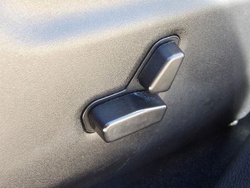 Used 2019 Jeep Grand Cherokee Altitude image 11