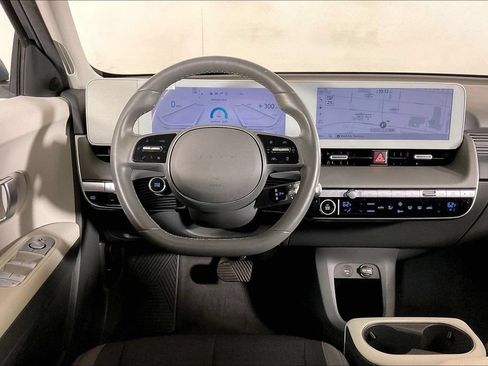 Used 2024 Hyundai Ioniq 5 SEL RWD image 4