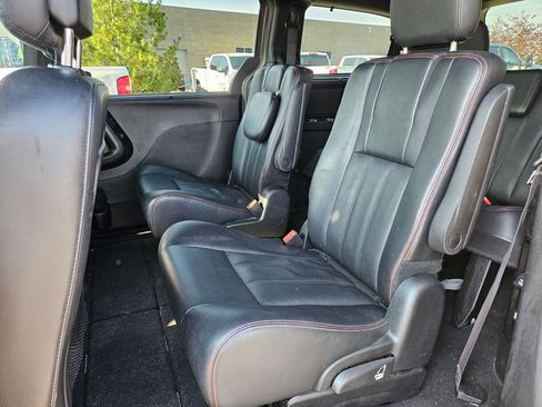 Used 2017 Dodge Grand Caravan GT FWD image 27