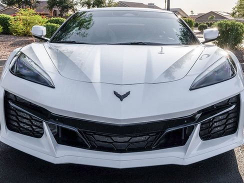 Used 2025 Chevrolet Corvette E-Ray AWD/4WD image 13