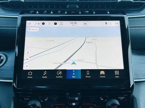 Used 2023 Jeep Grand Cherokee Limited w/ Black Appearance Package image 6