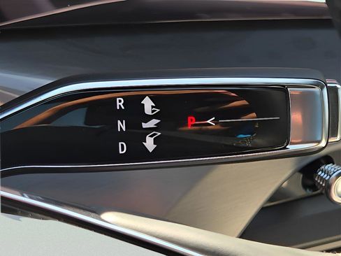 New 2026 Cadillac Vistiq Luxury image 15