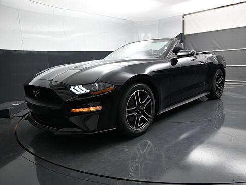 Used 2022 Ford Mustang Premium RWD image 41