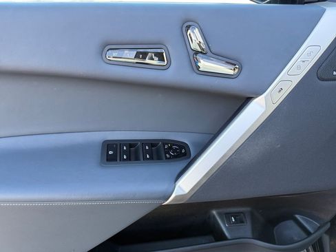 Used 2023 BMW iX xDrive50 w/ Ultimate Package 2 image 11