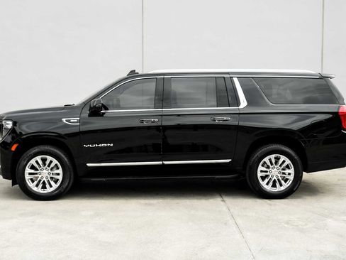Used 2024 GMC Yukon XL SLT w/ SLT Luxury Package AWD/4WD image 14