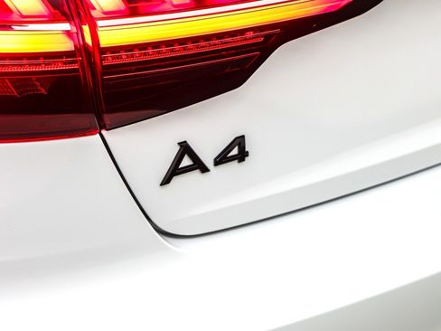 Used 2023 Audi A4 2.0T Premium Plus w/ Premium Plus Package image 10