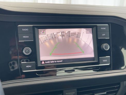 Certified 2022 Volkswagen Jetta S image 25