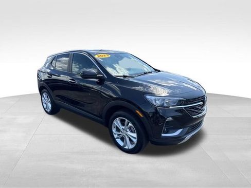Used 2023 Buick Encore GX Preferred w/ Cold Weather Comfort Package AWD/4WD image 3