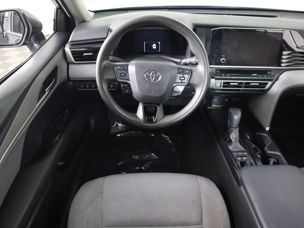 Used 2025 Toyota Camry LE AWD/4WD image 30