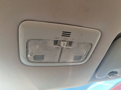 Used 2015 Toyota Corolla S image 70