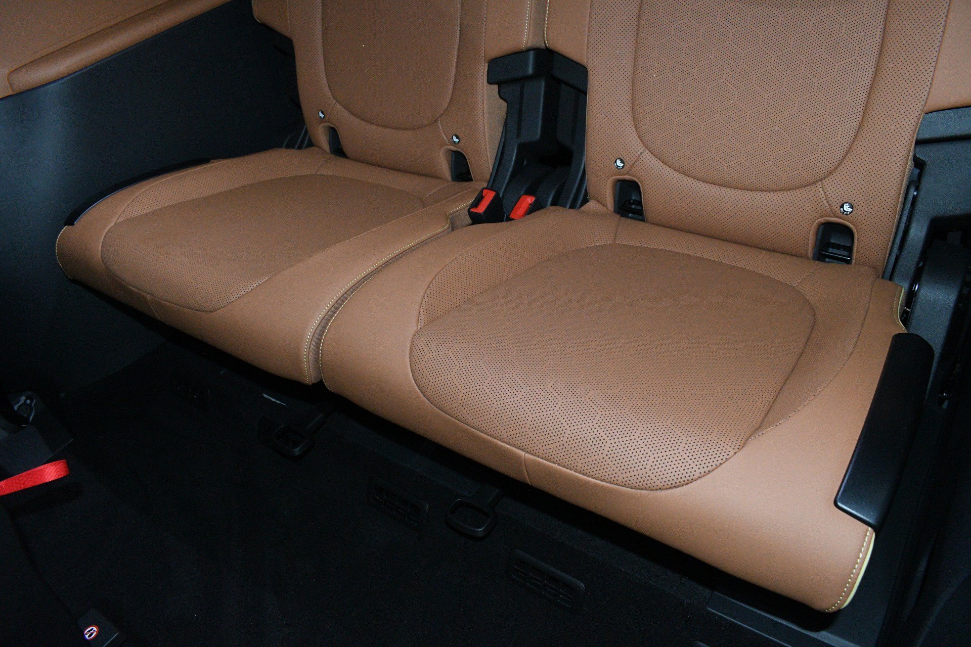 Used 2025 Volkswagen ID. Buzz Pro S RWD image 23