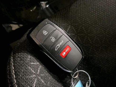 Used 2025 Toyota 4Runner SR5 AWD/4WD image 15