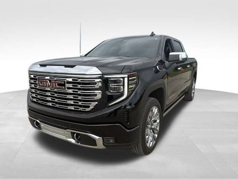 Used 2025 GMC Sierra 1500 Denali AWD/4WD image 8