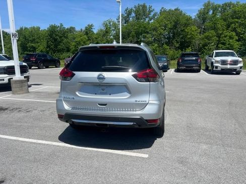 Used 2018 Nissan Rogue SV w/ Premium Package AWD/4WD image 13