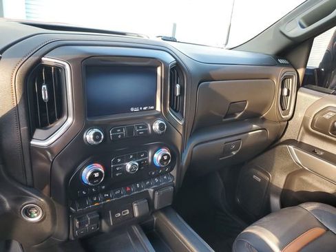 Used 2022 GMC Sierra 2500 AT4 w/ AT4 Premium Plus Package AWD/4WD image 28