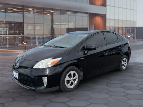 Used 2014 Toyota Prius Two image 4
