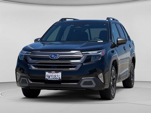 Certified 2025 Subaru Forester Limited AWD/4WD image 6