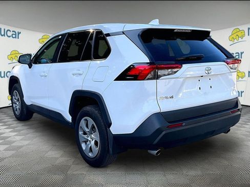 Certified 2022 Toyota RAV4 LE AWD/4WD image 5
