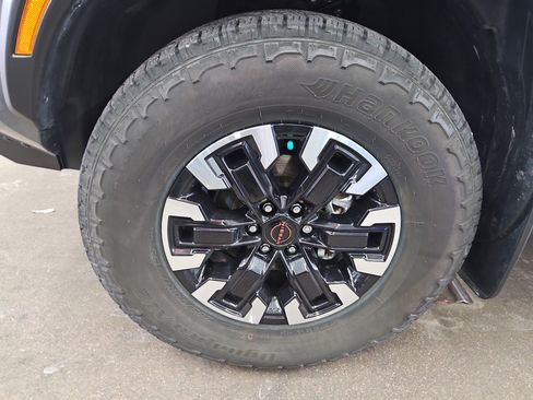 Used 2024 Nissan Frontier PRO-4X w/ Off-Road Protection Package image 21