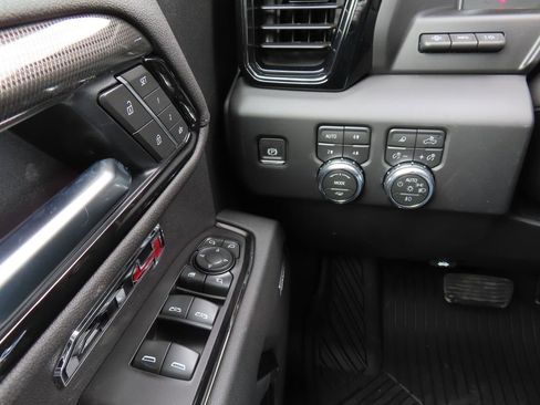 New 2026 GMC Sierra 1500 AT4 w/ AT4 Premium Package AWD/4WD image 15