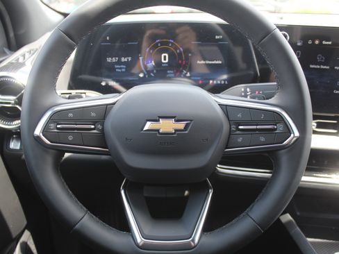 New 2026 Chevrolet Equinox LT FWD image 11