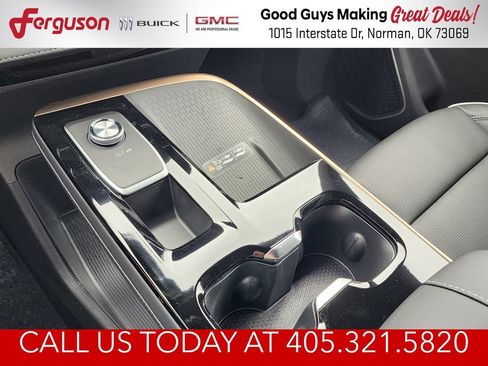 New 2026 Buick Enclave Avenir w/ Super Cruise Package AWD/4WD image 32