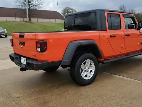 Used 2020 Jeep Gladiator Sport w/ Quick Order Package 24S AWD/4WD image 8