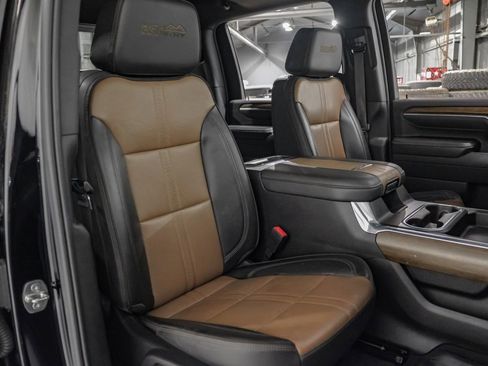 Used 2024 Chevrolet Silverado 2500 High Country w/ High Country Premium Package image 34