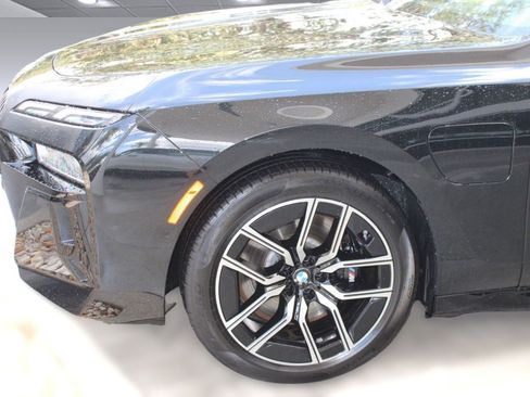 New 2026 BMW 750e xDrive image 11