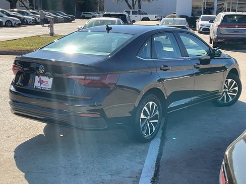 Used 2024 Volkswagen Jetta S image 5