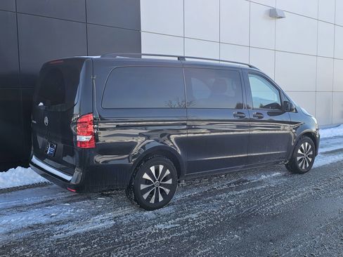 Used 2023 Mercedes-Benz Metris Passenger image 3