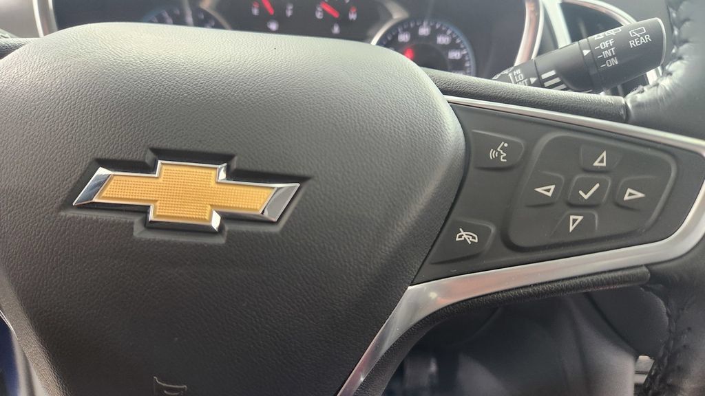 Used 2022 Chevrolet Equinox LT FWD image 24