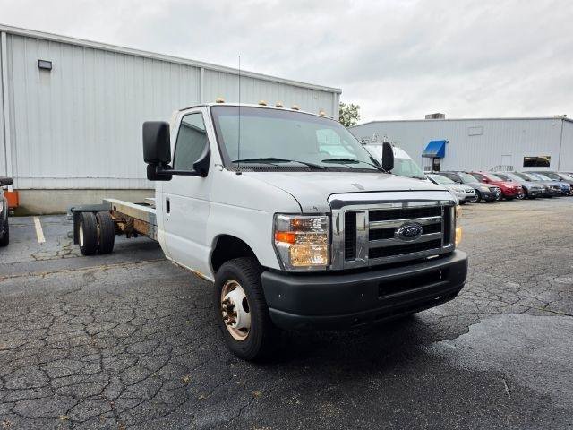 Used 2011 Ford E-450 and Econoline 450 Super Duty RWD image 4