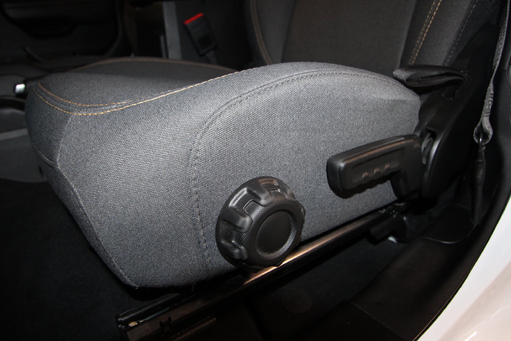 Used 2024 Jeep Gladiator Sport AWD/4WD image 7
