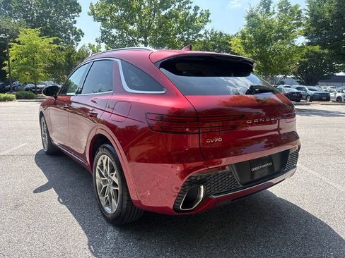 Used 2025 Genesis GV70 2.5T w/ Select Package AWD/4WD image 8