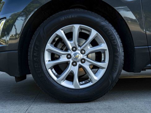 Used 2018 Chevrolet Equinox LT FWD image 14