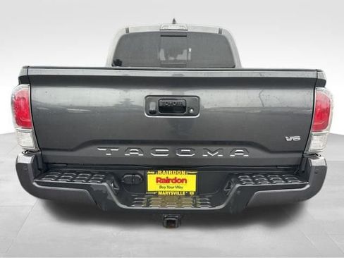 Used 2022 Toyota Tacoma TRD Off-Road w/ Technology Package image 36