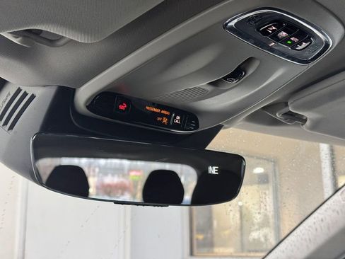 Used 2020 Volvo XC90 T5 Momentum image 16