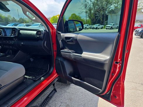 Used 2021 Toyota Tacoma SR w/ SR Convenience Package RWD image 32