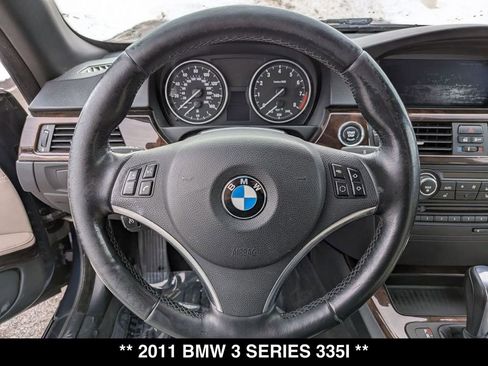 Used 2011 BMW 335i Convertible image 19