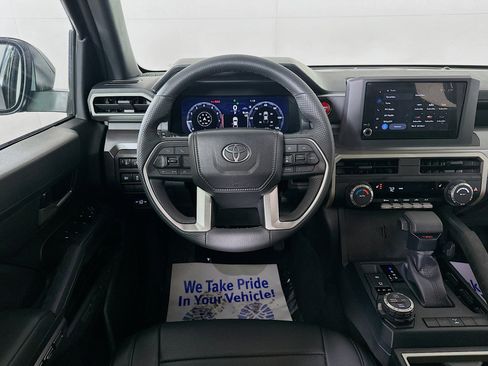 Used 2025 Toyota Tacoma TRD Off-Road image 20