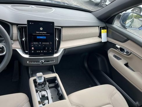 Certified 2026 Volvo XC90 B6 Plus AWD/4WD image 14