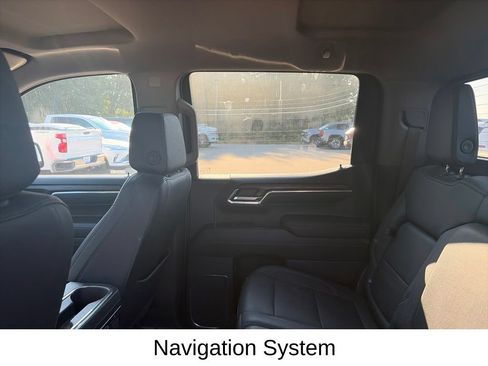 Used 2024 GMC Sierra 1500 SLT w/ SLT Premium Plus Package AWD/4WD image 11