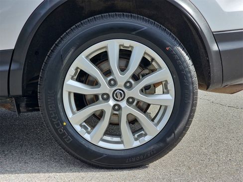 Used 2021 Nissan Rogue Sport S image 34