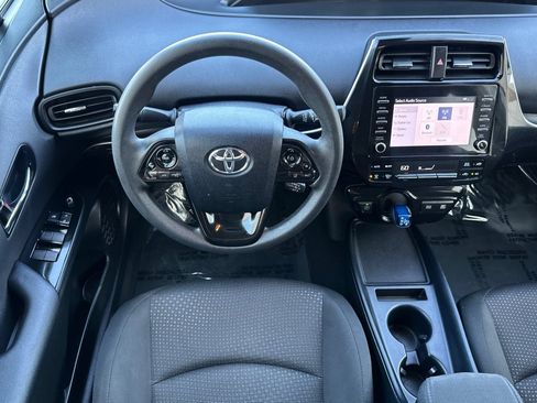 Certified 2020 Toyota Prius LE FWD image 14